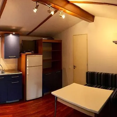 Camping 瓦莱克罗夏