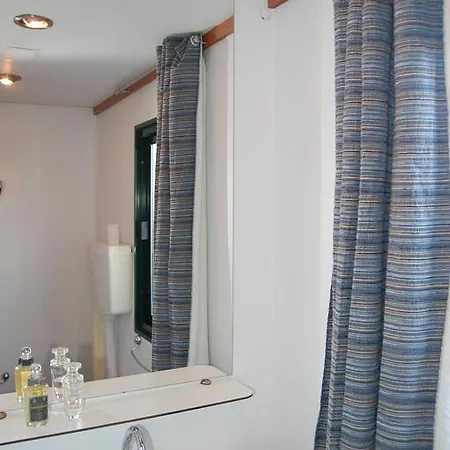 Camping 瓦莱克罗夏