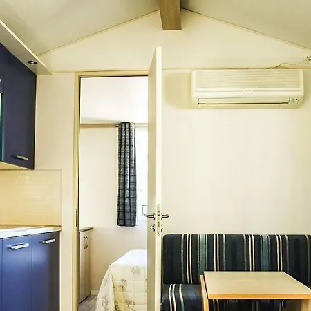 Camping 营地 瓦莱克罗夏